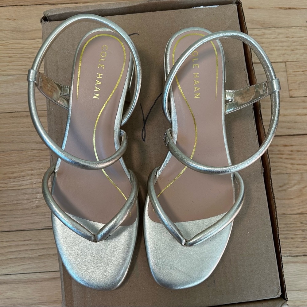 Cole haan calli thong sandal gold 7.5B women’s heels - Picture 3 of 12